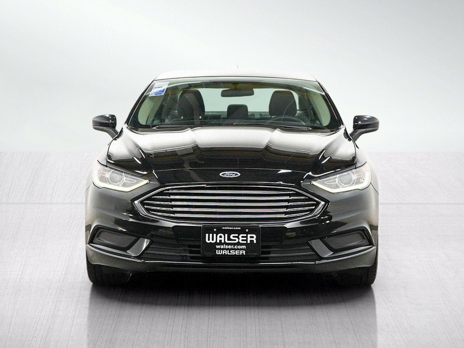 Used 2017 Ford Fusion SE w/ Fusion SE Technology Package FWD image 8