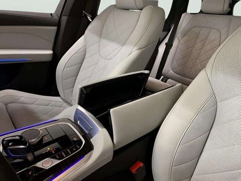 Used 2023 BMW X5 xDrive40i w/ Premium Package image 19