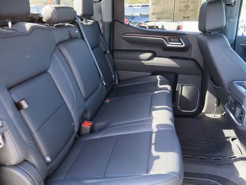 Certified 2023 GMC Sierra 1500 SLT image 25