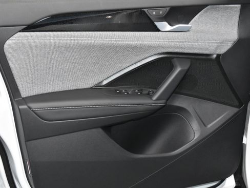 New 2026 Volkswagen Tiguan S image 3