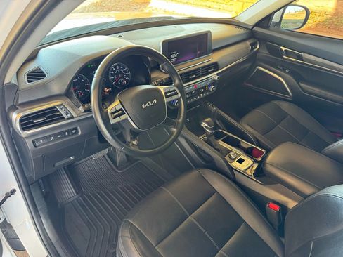 Used 2022 Kia Telluride EX w/ EX Premium Package image 10