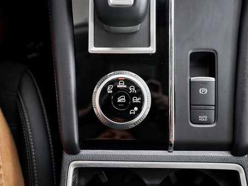 Used 2024 Mitsubishi Outlander SE image 47