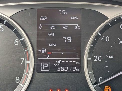 Used 2022 Nissan Kicks S image 30