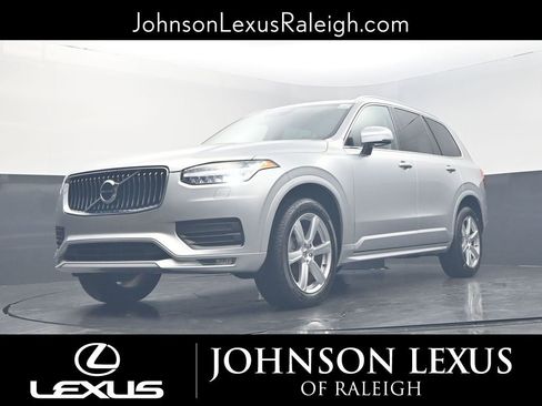 Used 2021 Volvo XC90 T5 Momentum w/ Climate Package image 16
