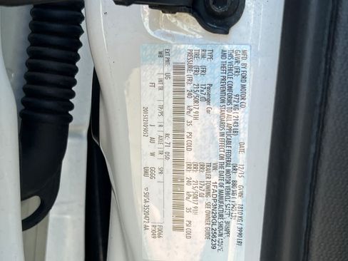 Used 2016 Ford Focus Titanium FWD image 33