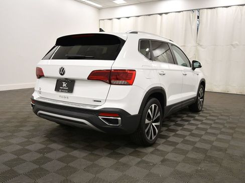 Used 2023 Volkswagen Taos SE AWD/4WD image 8
