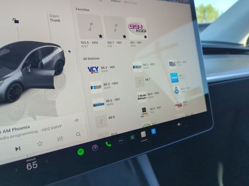 Used 2022 Tesla Model Y Performance image 33