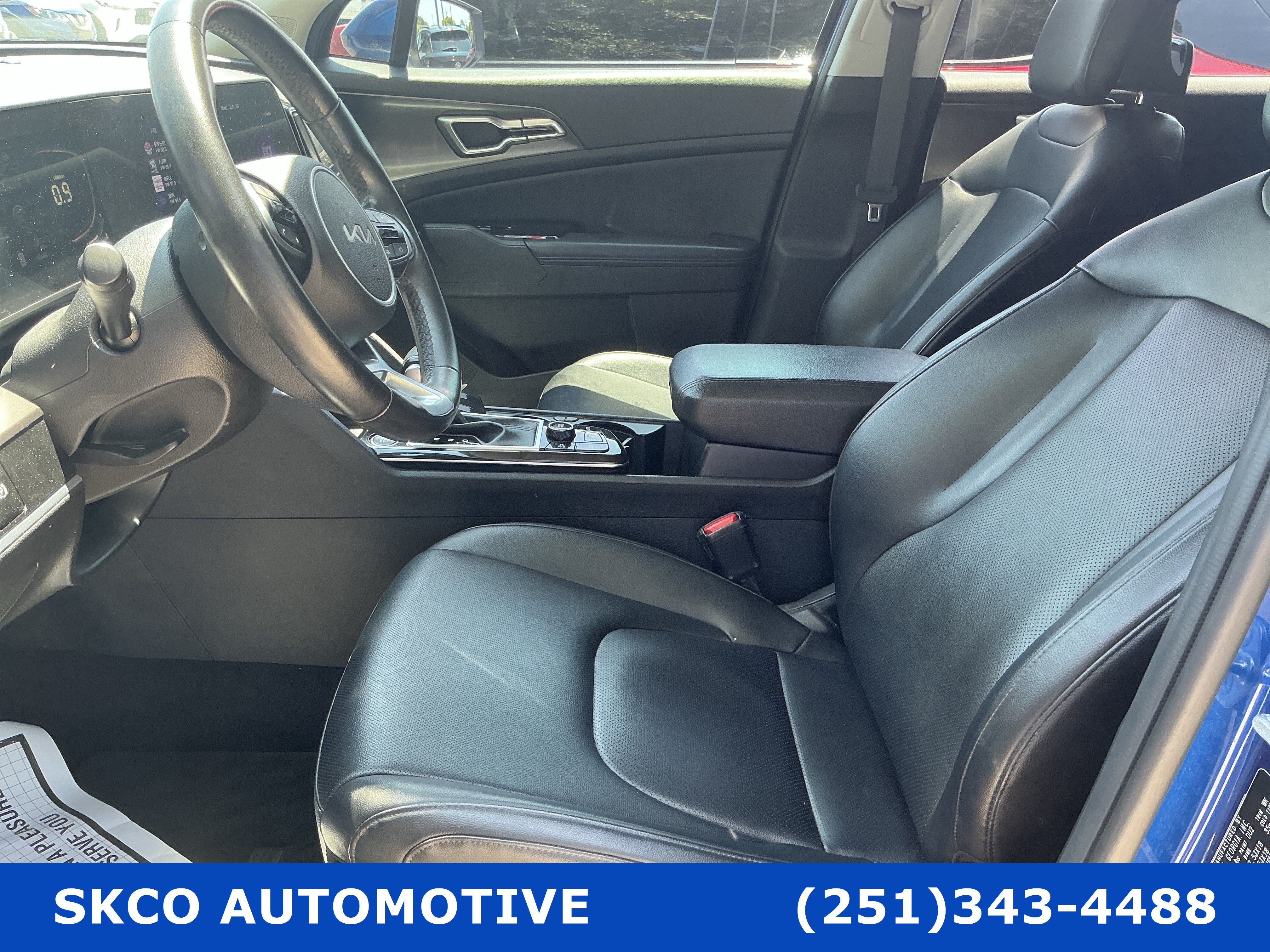 Used 2023 Kia Sportage EX FWD image 11