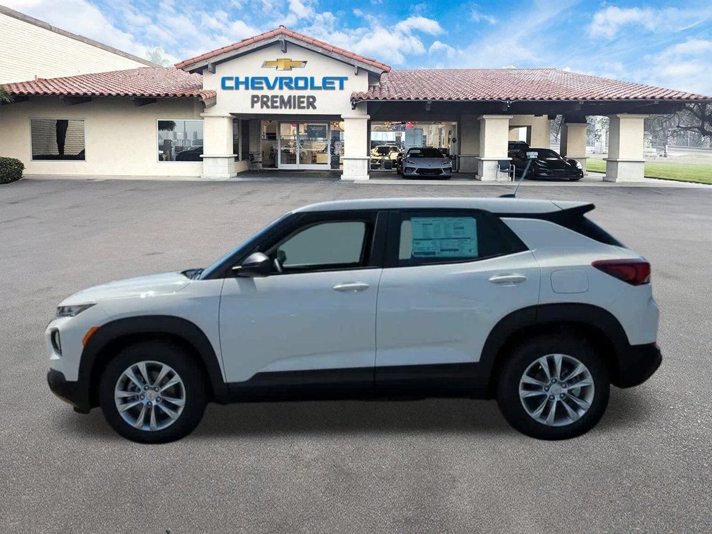 Used 2023 Chevrolet TrailBlazer LS FWD image 5