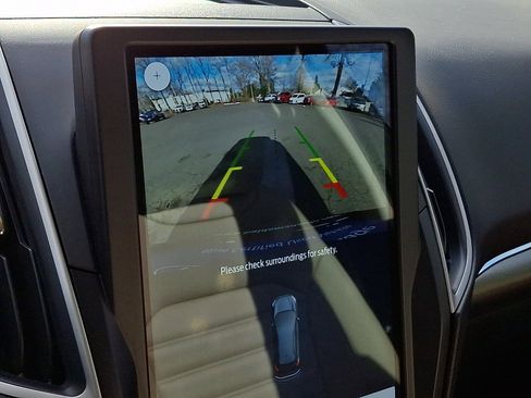 Used 2022 Ford Edge SEL w/ Convenience Package image 18