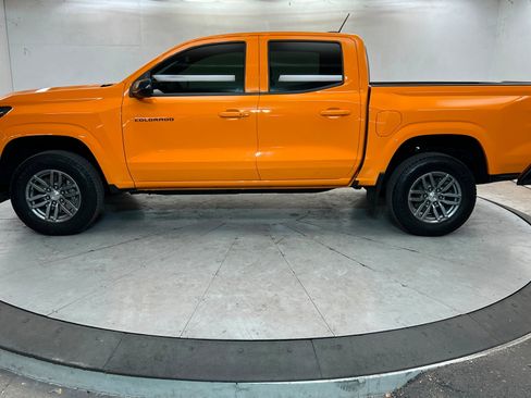 Used 2025 Chevrolet Colorado LT w/ Advanced Trailering Package image 2