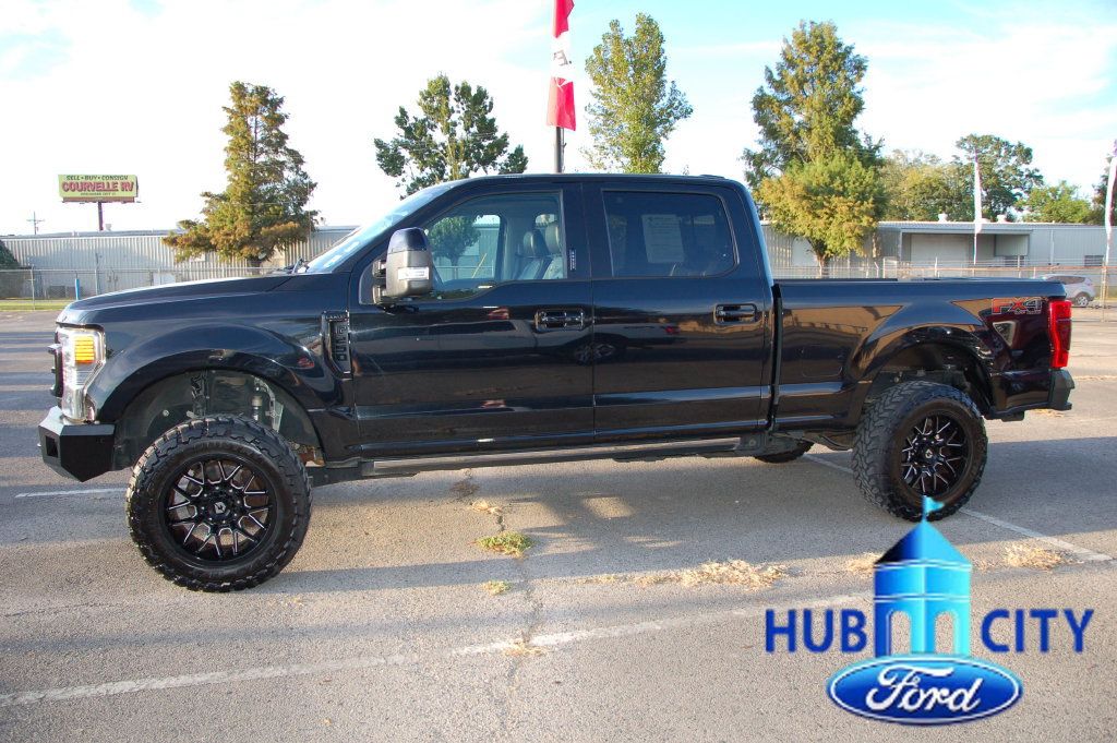 Used 2021 Ford F250 Lariat w/ Lariat Ultimate Package AWD/4WD image 2