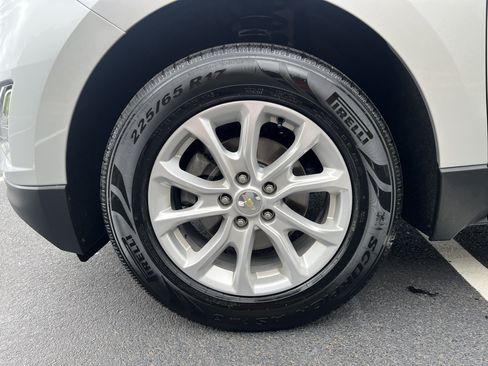 Used 2020 Chevrolet Equinox LT AWD/4WD image 9