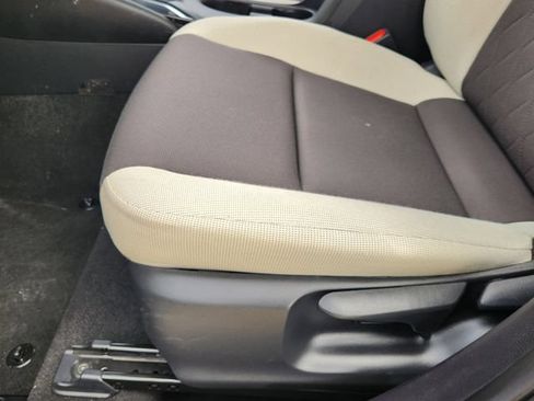 Used 2023 Toyota Corolla LE w/ LE Convenience Package FWD image 17