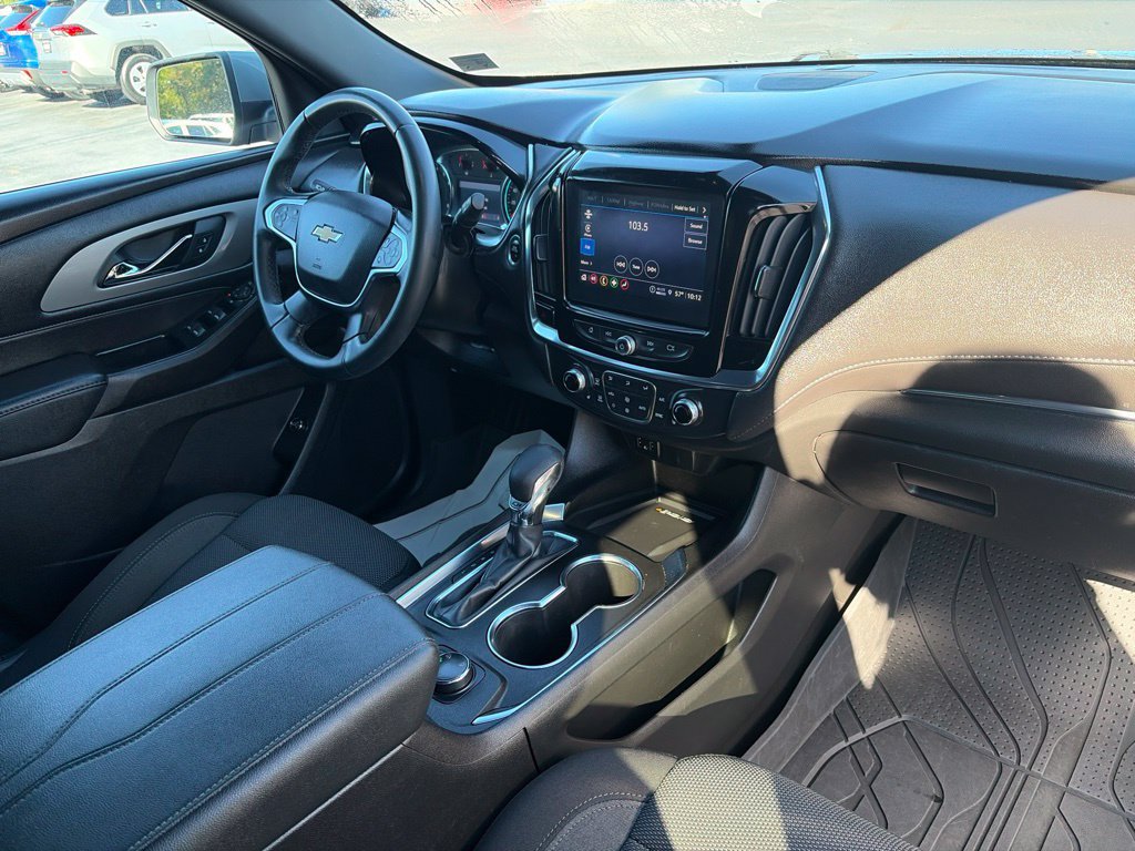 Used 2023 Chevrolet Traverse LT w/ LPO, Floor Liner Package AWD/4WD image 41