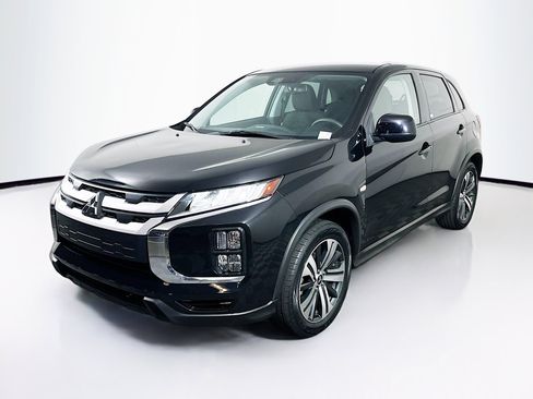Used 2021 Mitsubishi Outlander Sport ES image 3