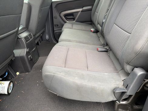 Used 2015 Nissan Titan SV w/ SV Value Truck Package image 9