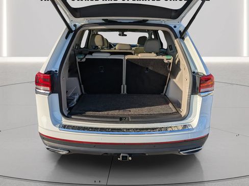 Used 2023 Volkswagen Atlas SE w/ Panoramic Sunroof Package FWD image 8