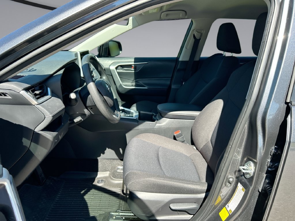 Certified 2025 Toyota RAV4 LE AWD/4WD image 11