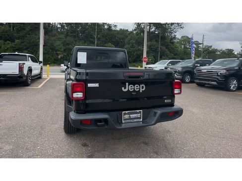 Used 2023 Jeep Gladiator Overland image 7