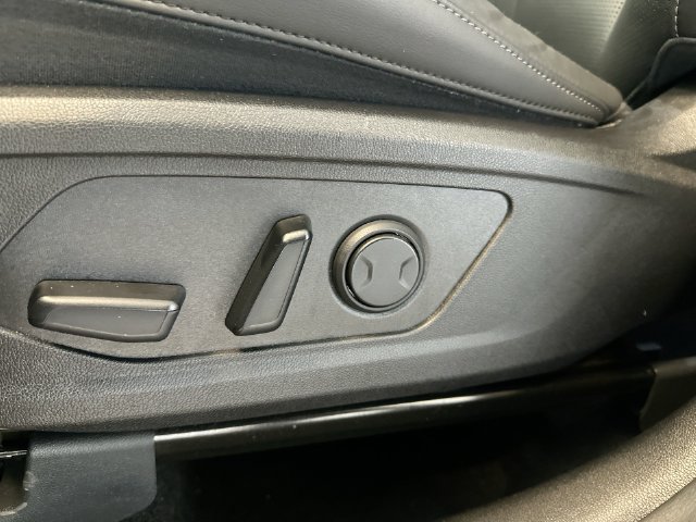 Certified 2025 Kia Sorento EX w/ Panoramic Sunroof Package AWD/4WD image 16