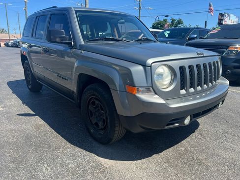Used 2013 Jeep Patriot Sport image 5