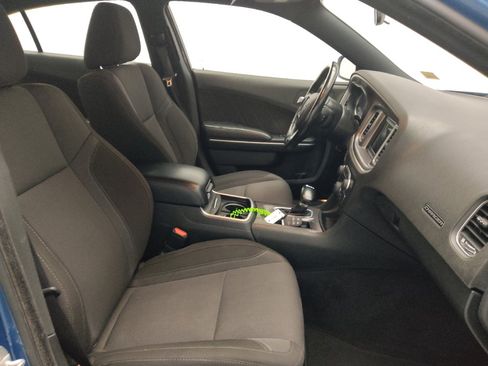 Used 2022 Dodge Charger SXT RWD image 21