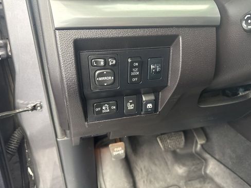 Used 2016 Toyota Tundra Platinum image 28