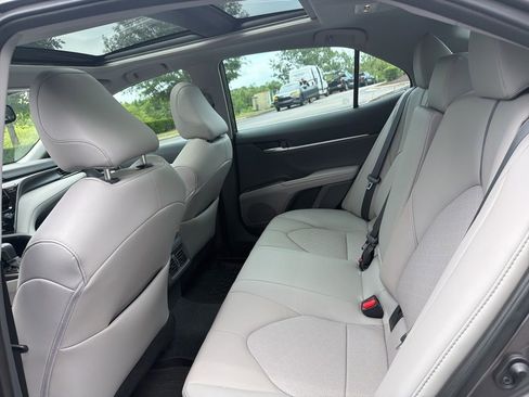 Used 2023 Toyota Camry XSE FWD image 8