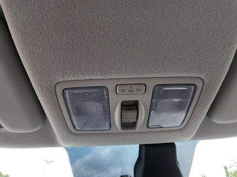 Certified 2024 Hyundai Venue SEL FWD image 27