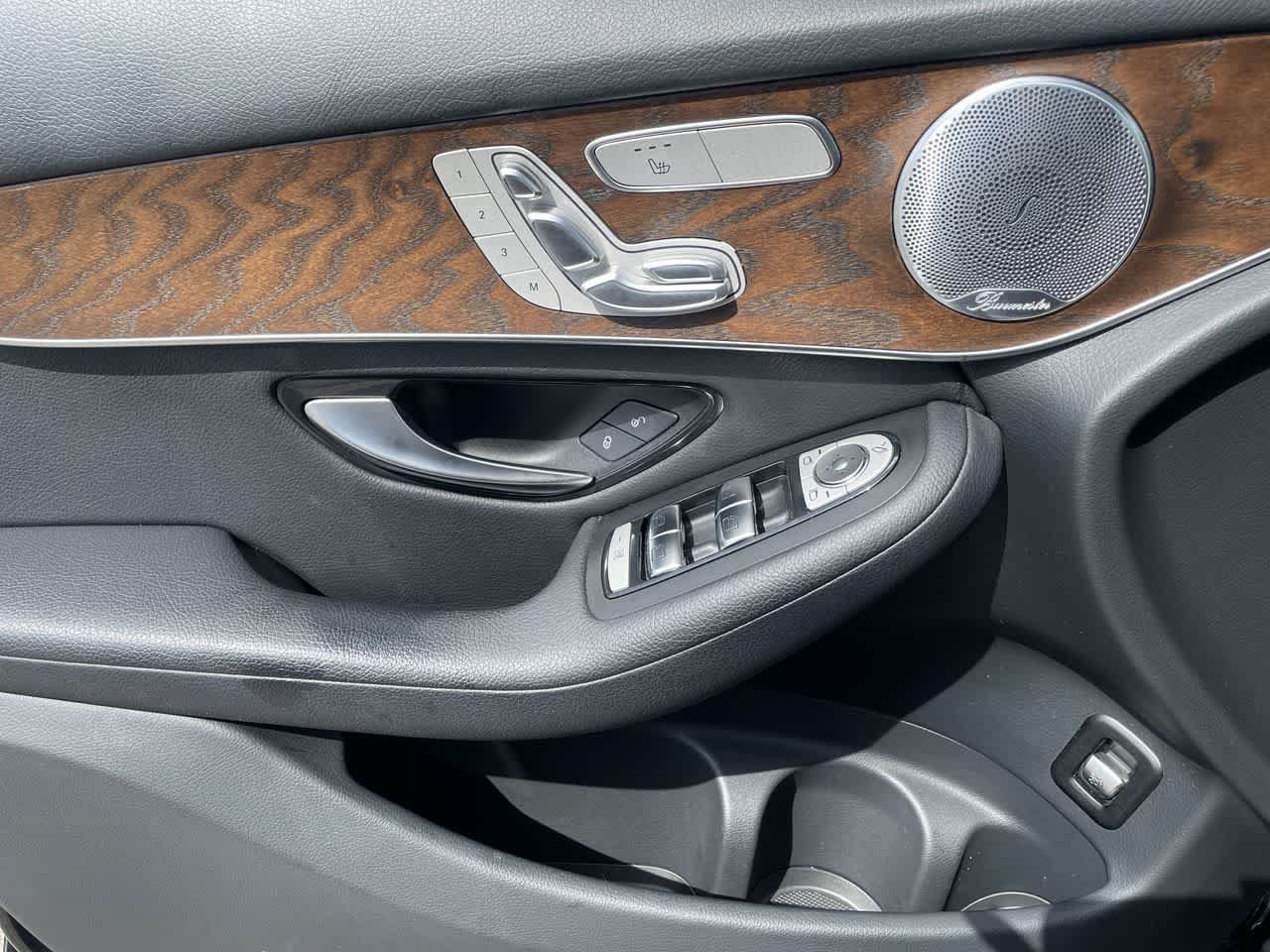 Used 2019 Mercedes-Benz GLC 300 4MATIC image 33
