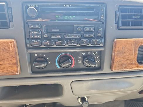 Used 2000 Ford F350 XLT RWD image 32