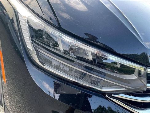 Used 2023 Volkswagen Tiguan S AWD/4WD image 32
