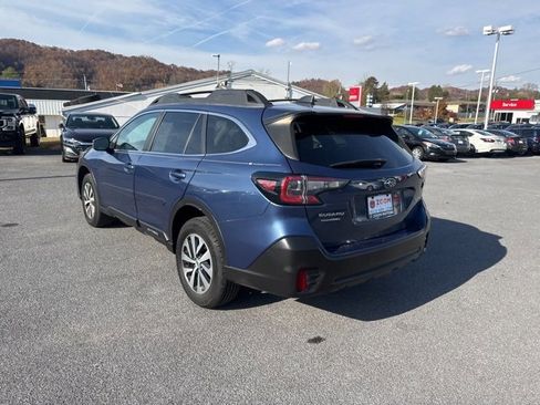 Used 2020 Subaru Outback Premium image 6