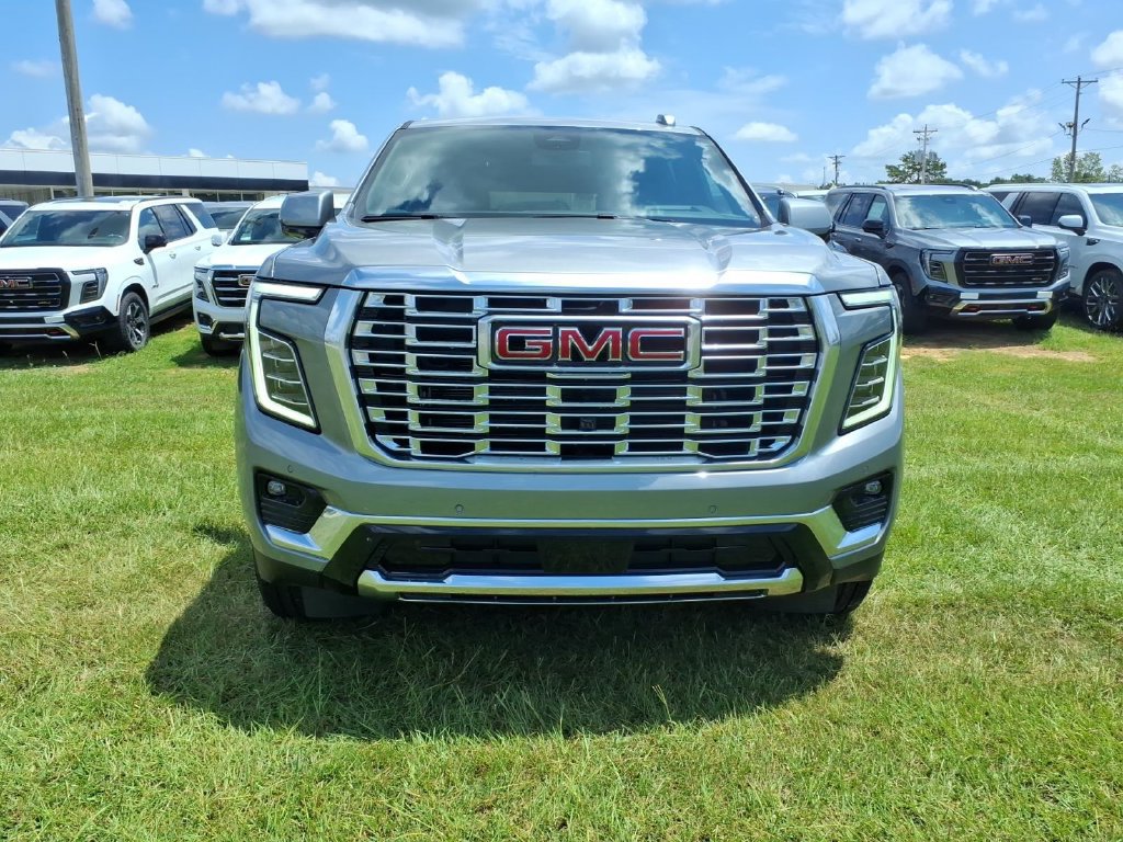 New 2026 GMC Yukon Denali w/ LPO, Floor Liner Package AWD/4WD image 2
