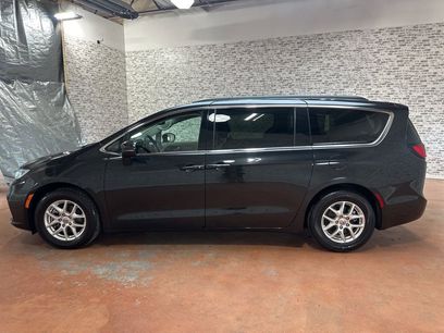 Used 2022 Chrysler Pacifica Touring-L
