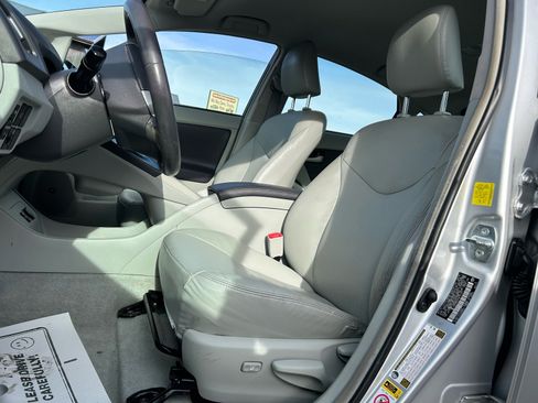 Used 2010 Toyota Prius Two image 11