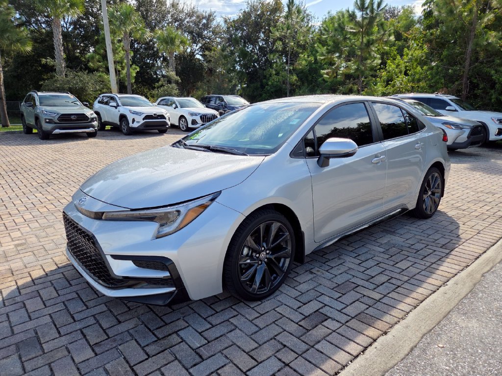 Certified 2026 Toyota Corolla SE FWD image 3
