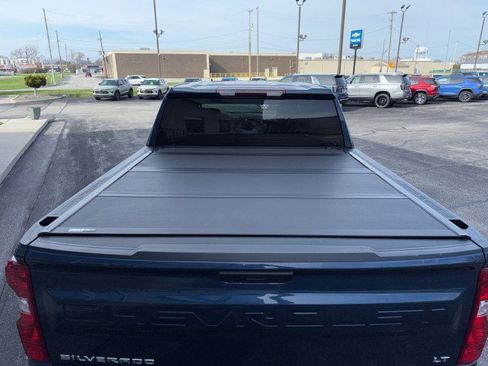 Used 2023 Chevrolet Silverado 1500 LT AWD/4WD image 5