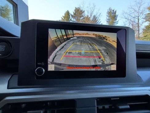 Used 2025 Toyota Tacoma SR5 image 21