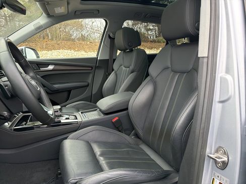 Used 2023 Audi Q5 2.0T Prestige w/ Prestige Package image 8