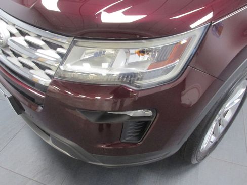 Used 2019 Ford Explorer XLT w/ Equipment Group 202A image 9