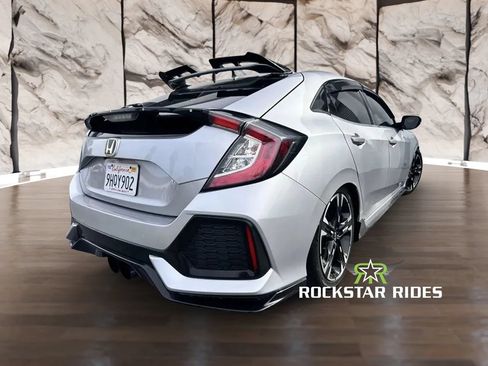 Used 2018 Honda Civic Sport image 8