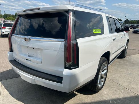 Used 2016 Cadillac Escalade ESV Premium AWD/4WD image 5
