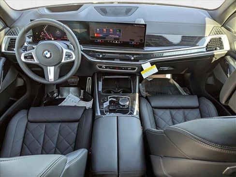 Used 2026 BMW X5 sDrive40i w/ M Sport Package image 15