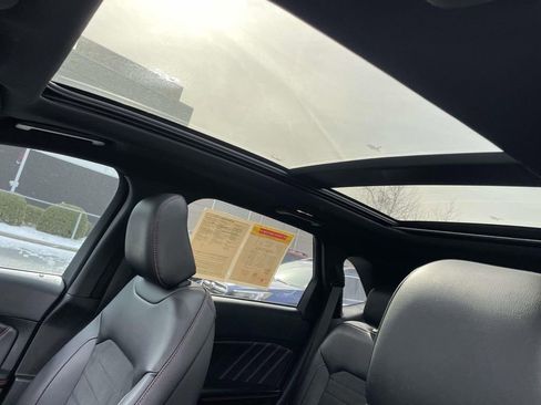 Used 2024 Ford Edge ST-Line image 31