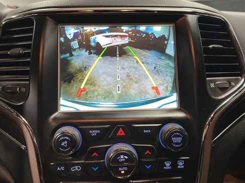 Used 2017 Jeep Grand Cherokee Limited w/ Trailer Tow Group IV image 23