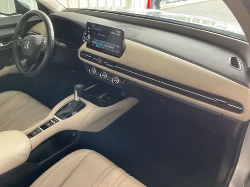 Certified 2025 Honda HR-V EX-L image 22