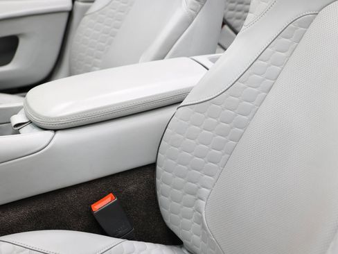 Used 2014 Aston Martin Vanquish Volante RWD image 22