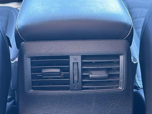 Used 2023 Mitsubishi Outlander SE image 24